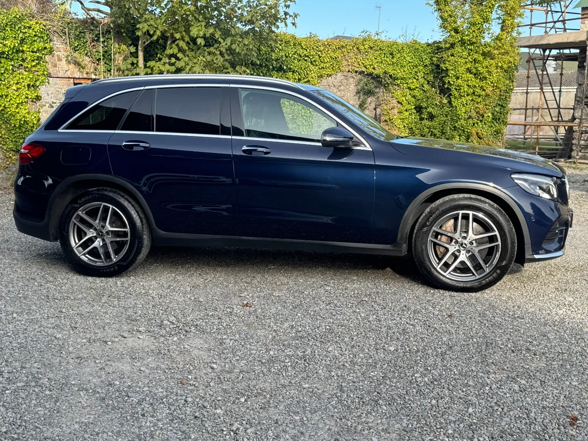 2017 Mercedes GLC AMG Line Premium - Image 4
