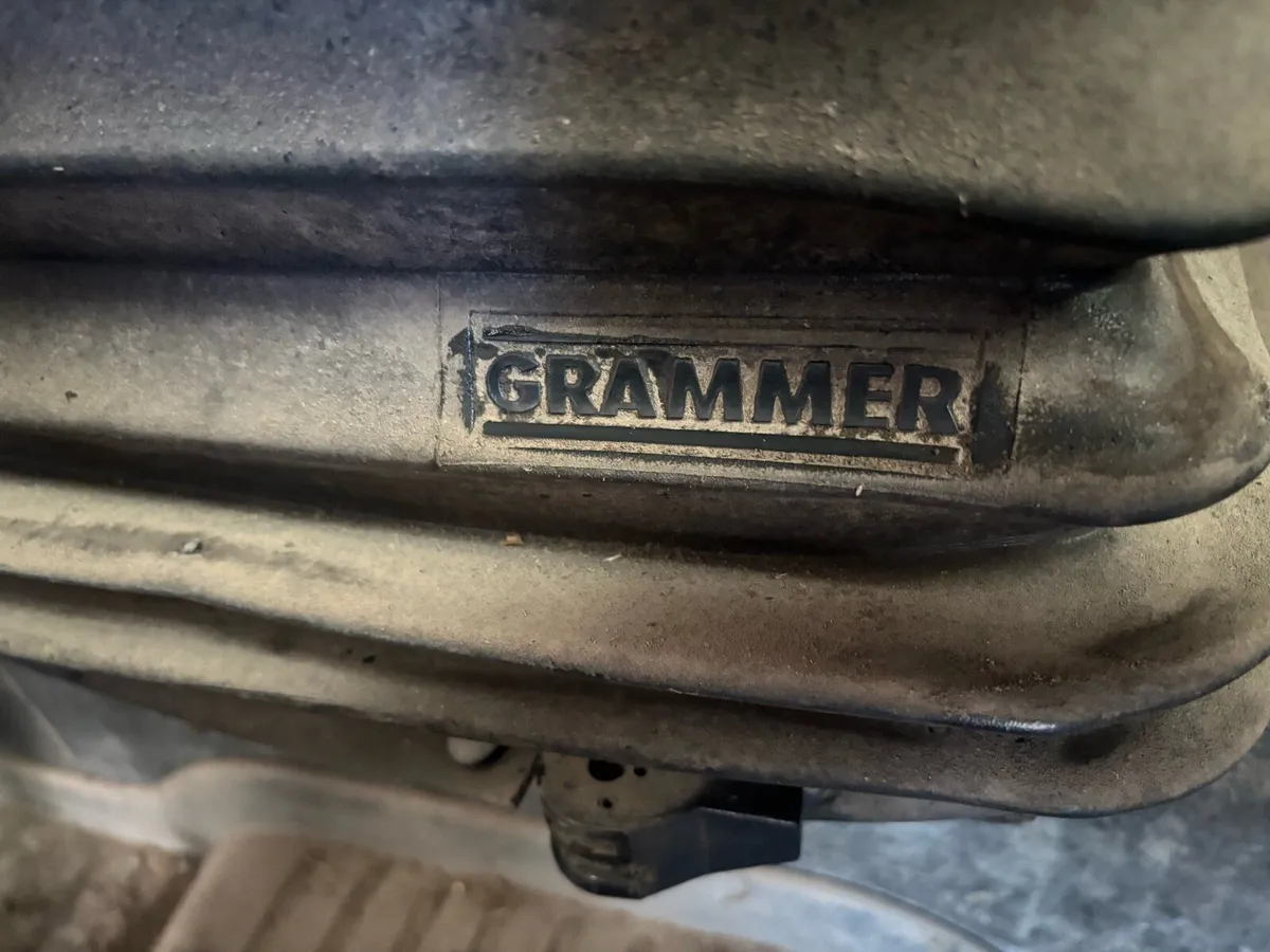 Ford super q seat - Image 2