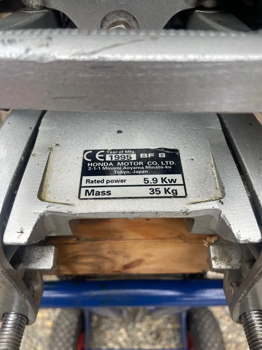 8hp 4 stroke Outboard engine - Image 2