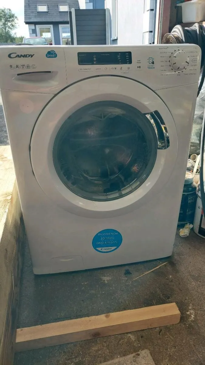 Washing machine - Image 1