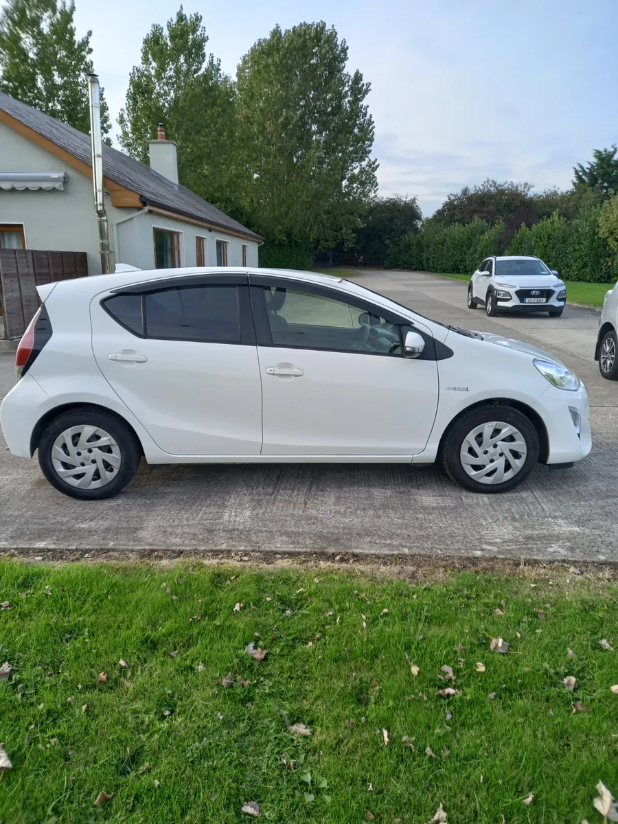 2016 Toyota Aqua Automatic 1.5 Petrol Hybrid - Image 4