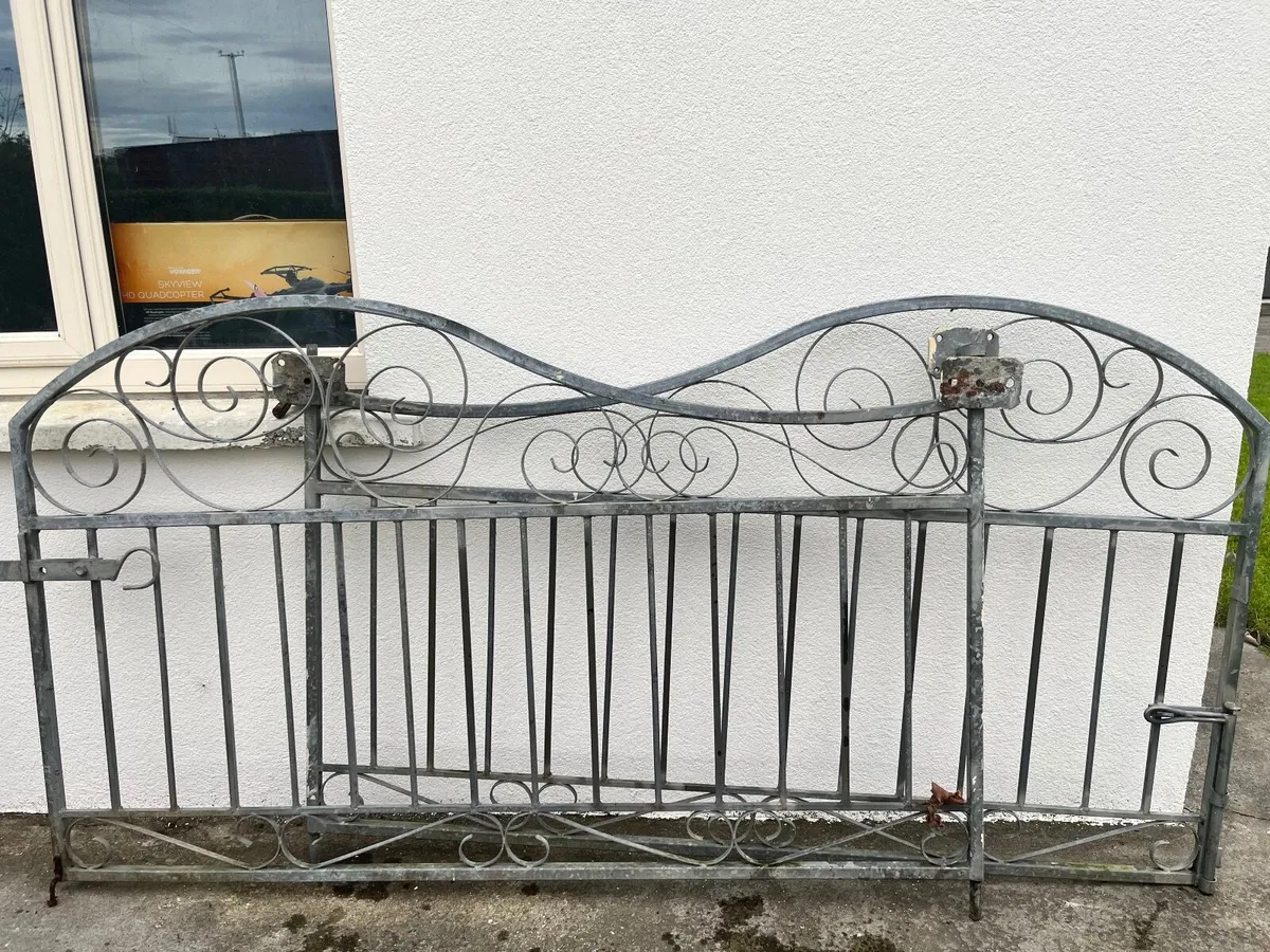Metal gates - Image 2