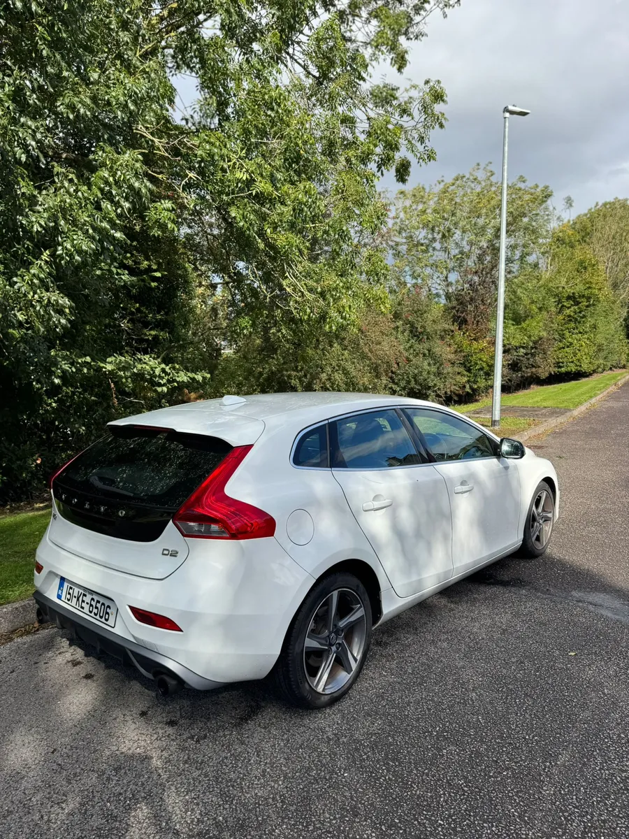 2015 VOLVO V40 1.6 R DESIGN 087-2535286 - Image 3