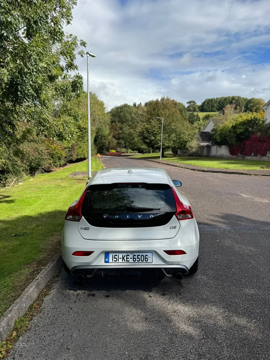 2015 VOLVO V40 1.6 R DESIGN 087-2535286 - Image 4
