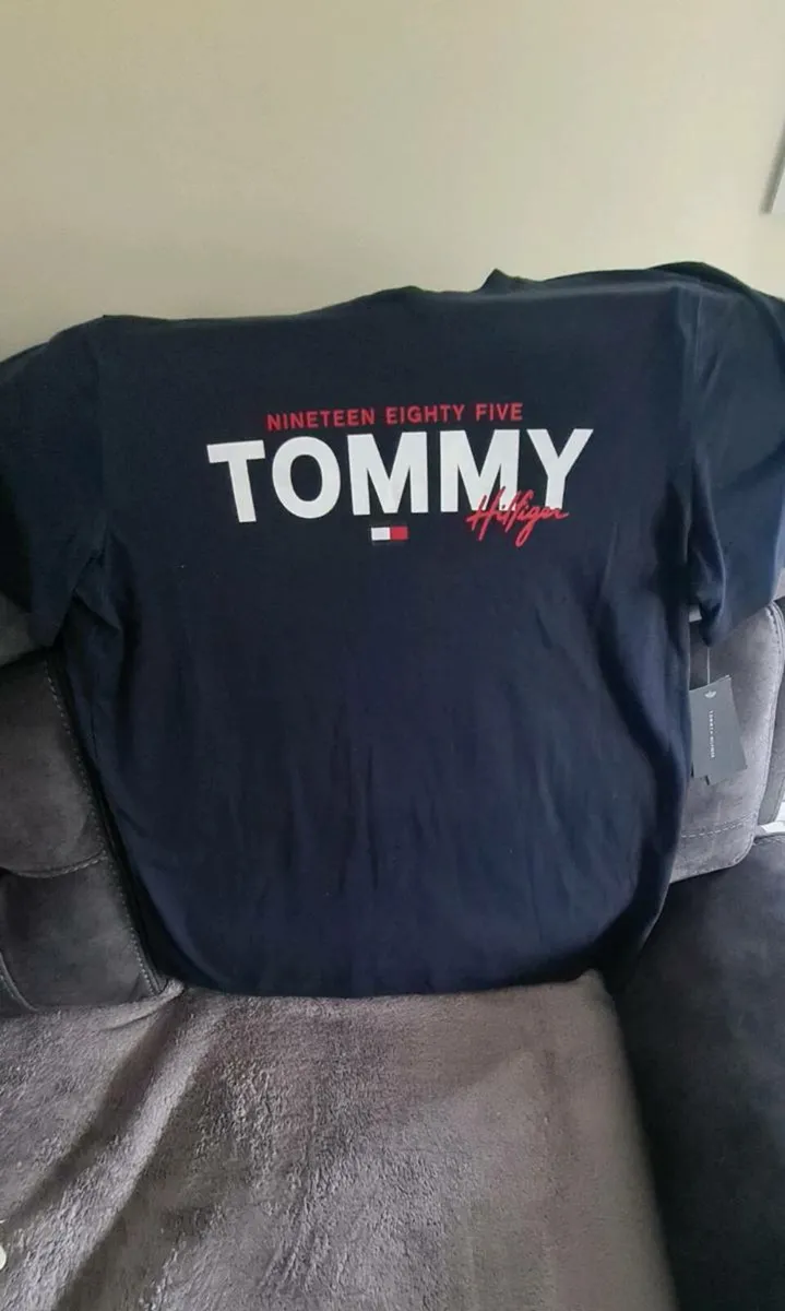 Mens tommy hilfiger t-shirt - Image 3