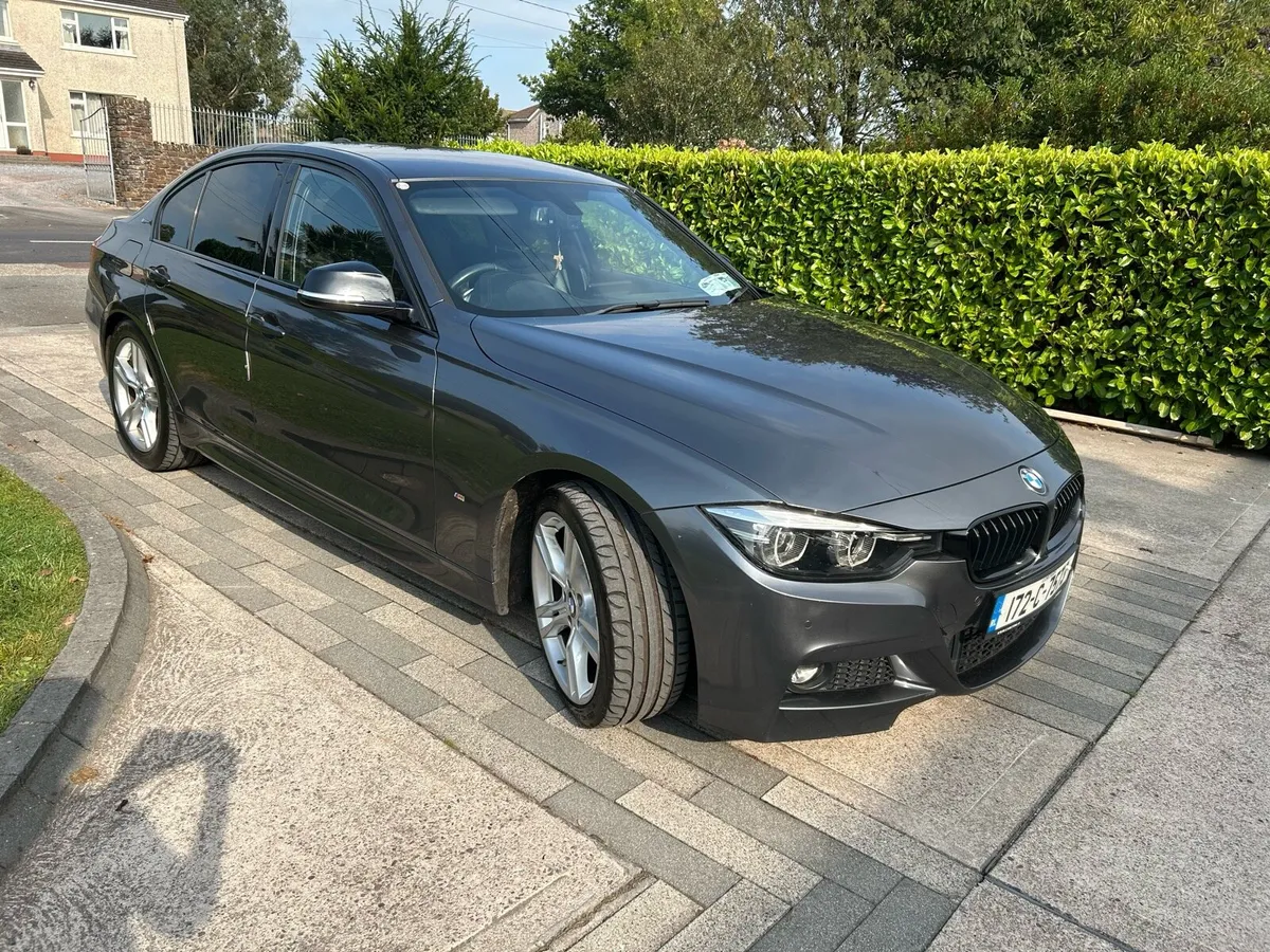 BMW 330e plug-in hybrid - Image 2