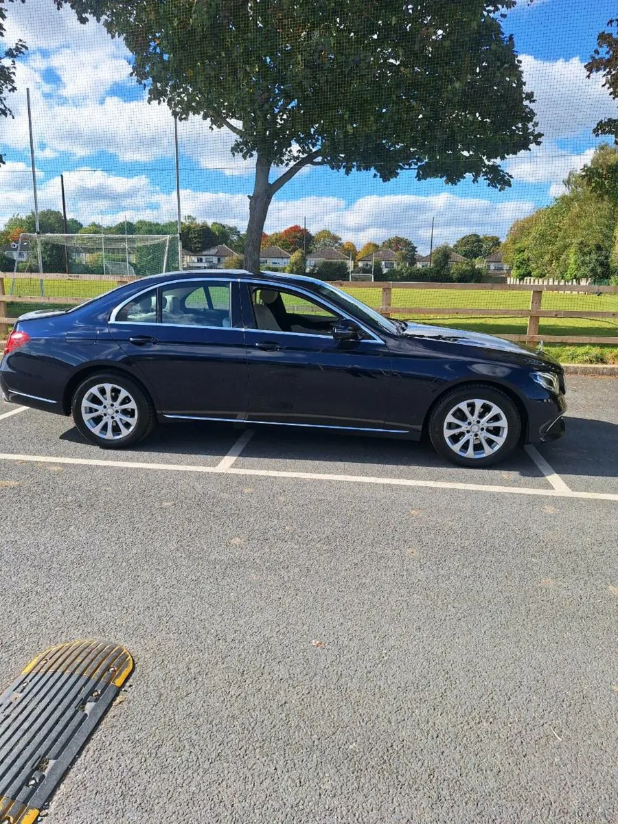 2016 MERCEDES BENZ E220d - Image 2