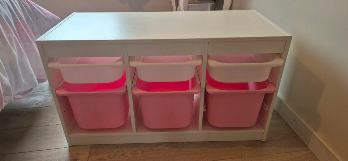 Storage unit - Image 1