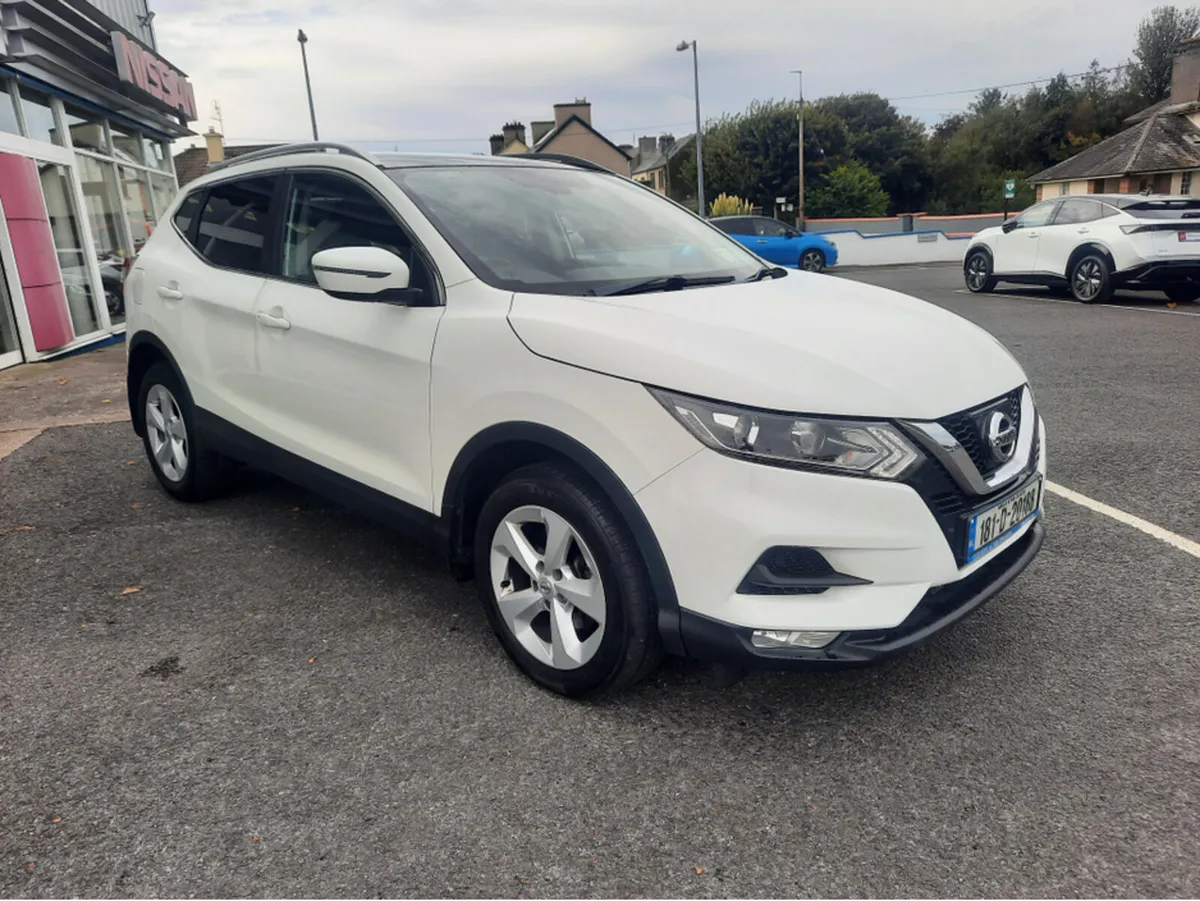 Nissan Qashqai 1.5 SV 18 4DR - Image 2