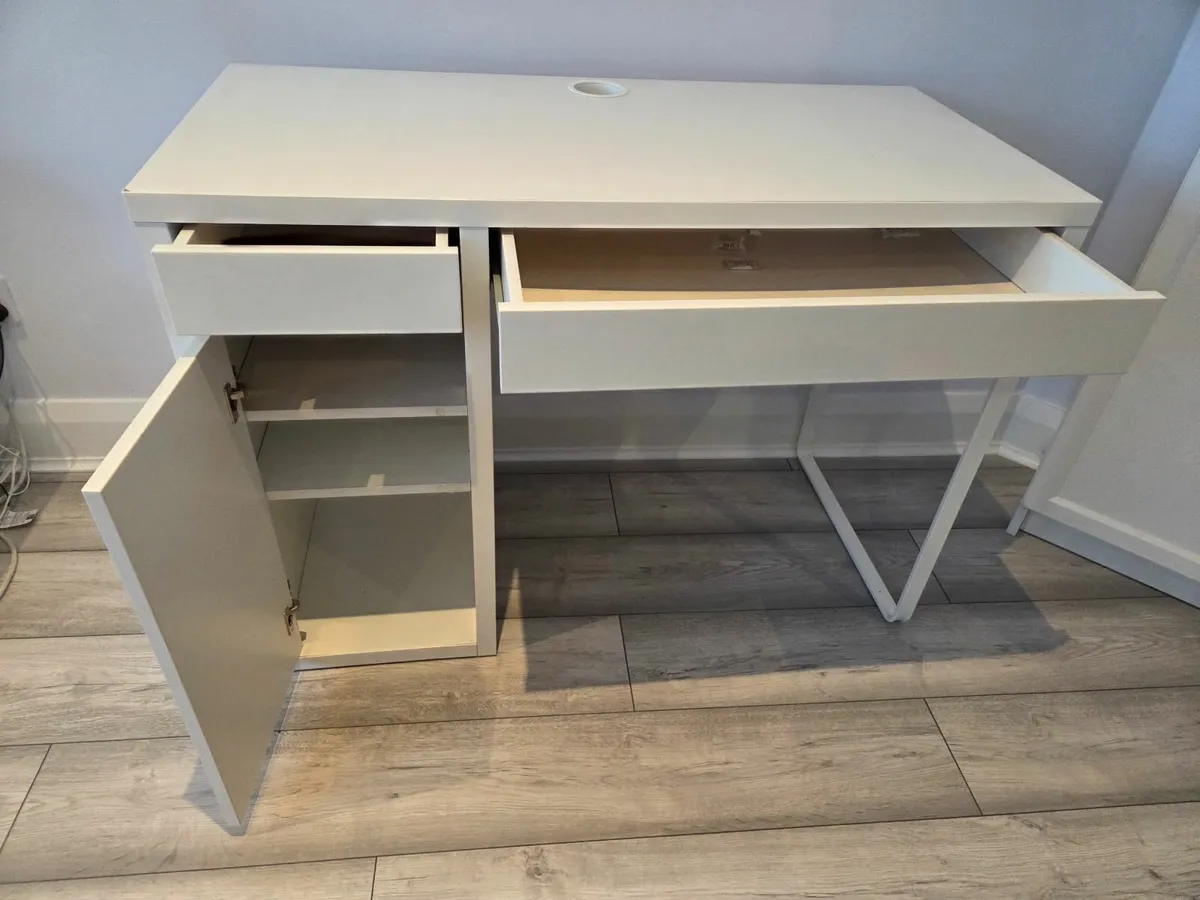 Desk - Image 2