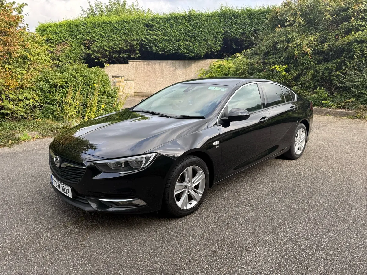 Vauxhall Insignia 1,6TD SRI NAV ECOTEC - Image 1