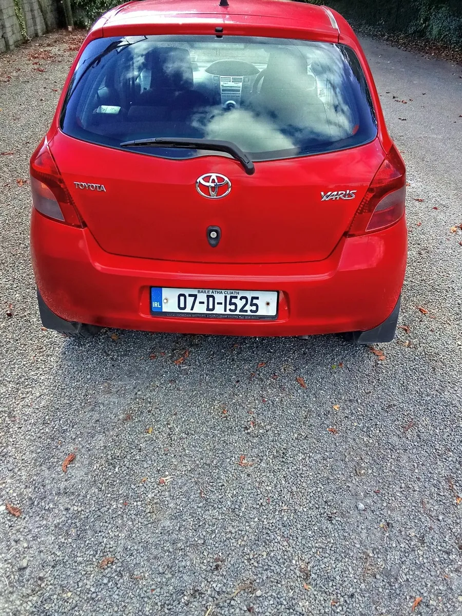 Toyota Yaris 2007 - Image 2