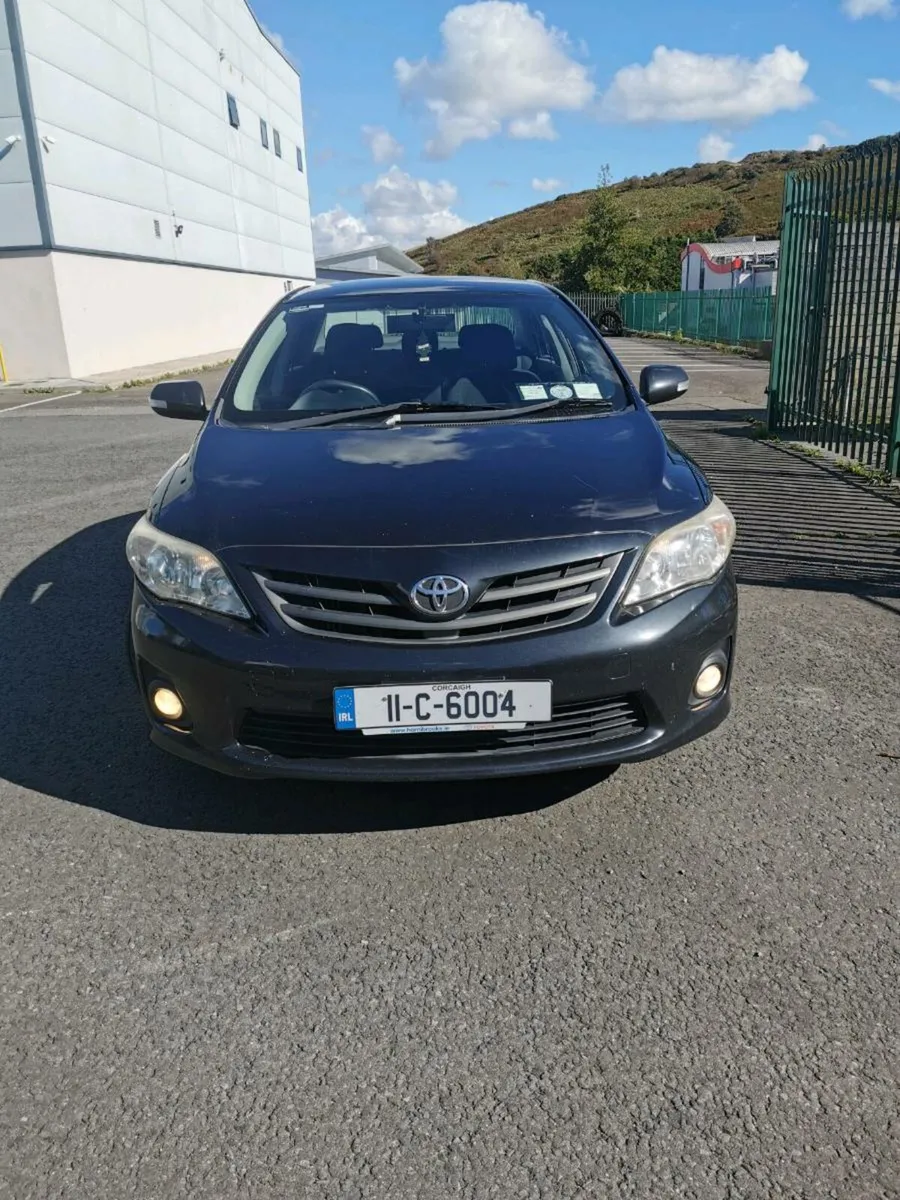 2011 Toyota corolla - Image 1