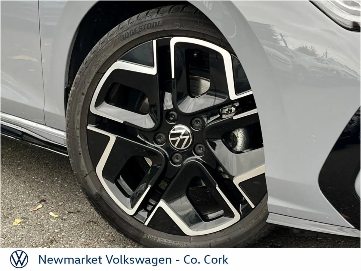 Volkswagen Golf R-line 2.0tdi 150BHP DSG Sunroof - Image 2