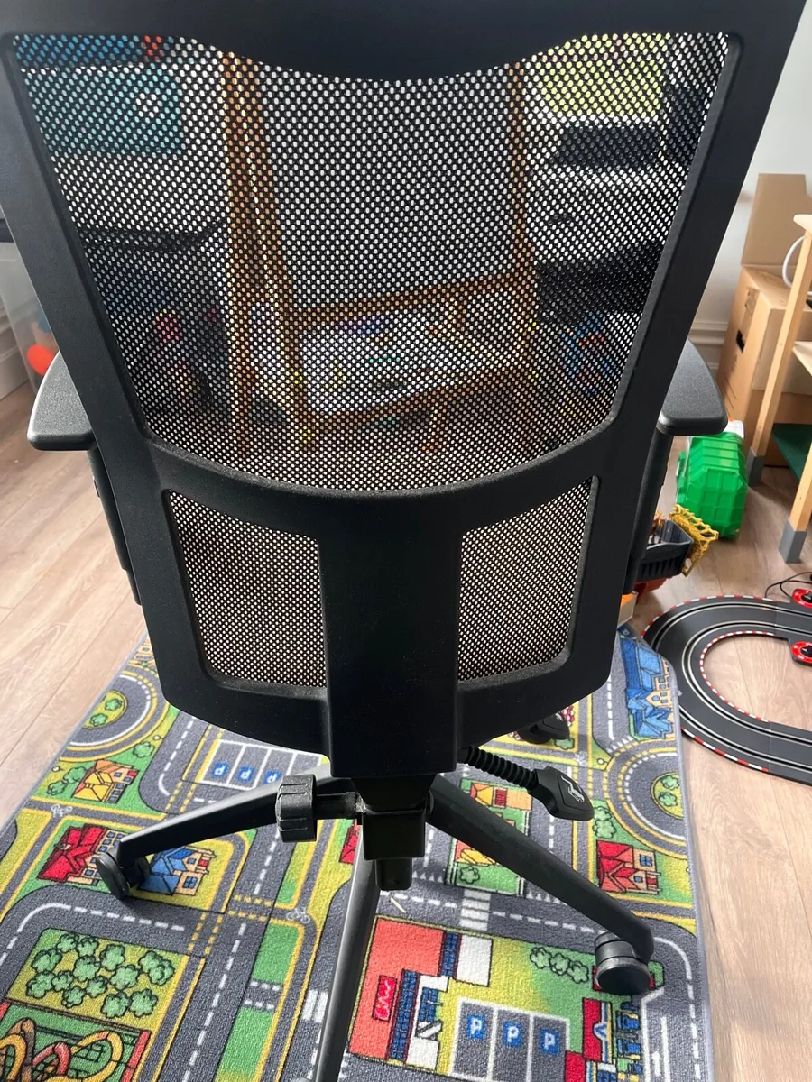 Office chair - Image 2
