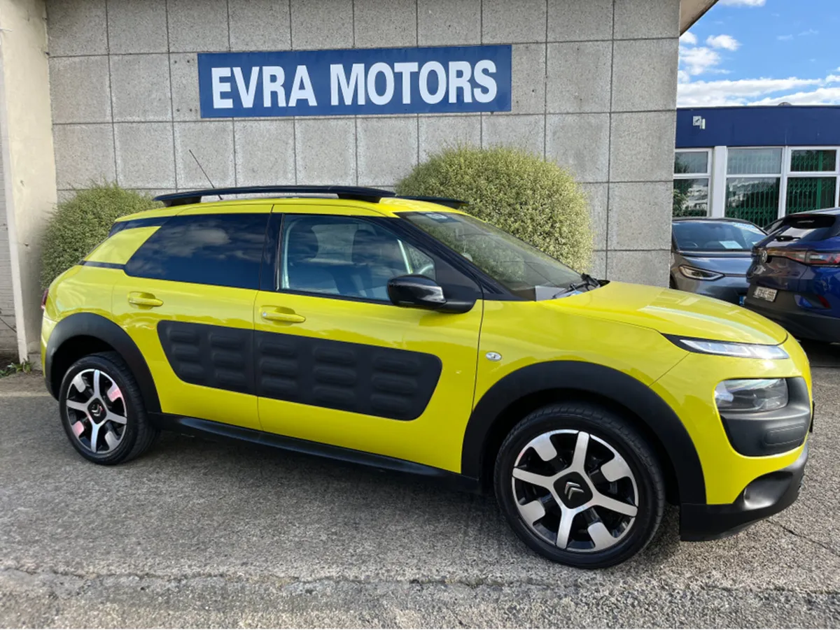 Citroen C4 Cactus FLAIR 1.2 PETROL //PANORAMIC GLA - Image 3