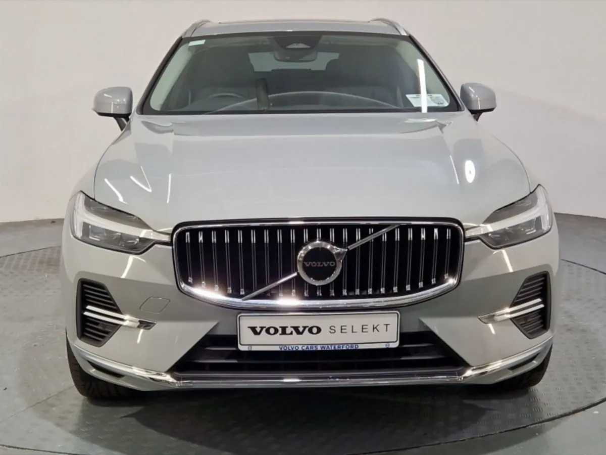 Volvo XC60 T6 AWD Phev Core - Image 3