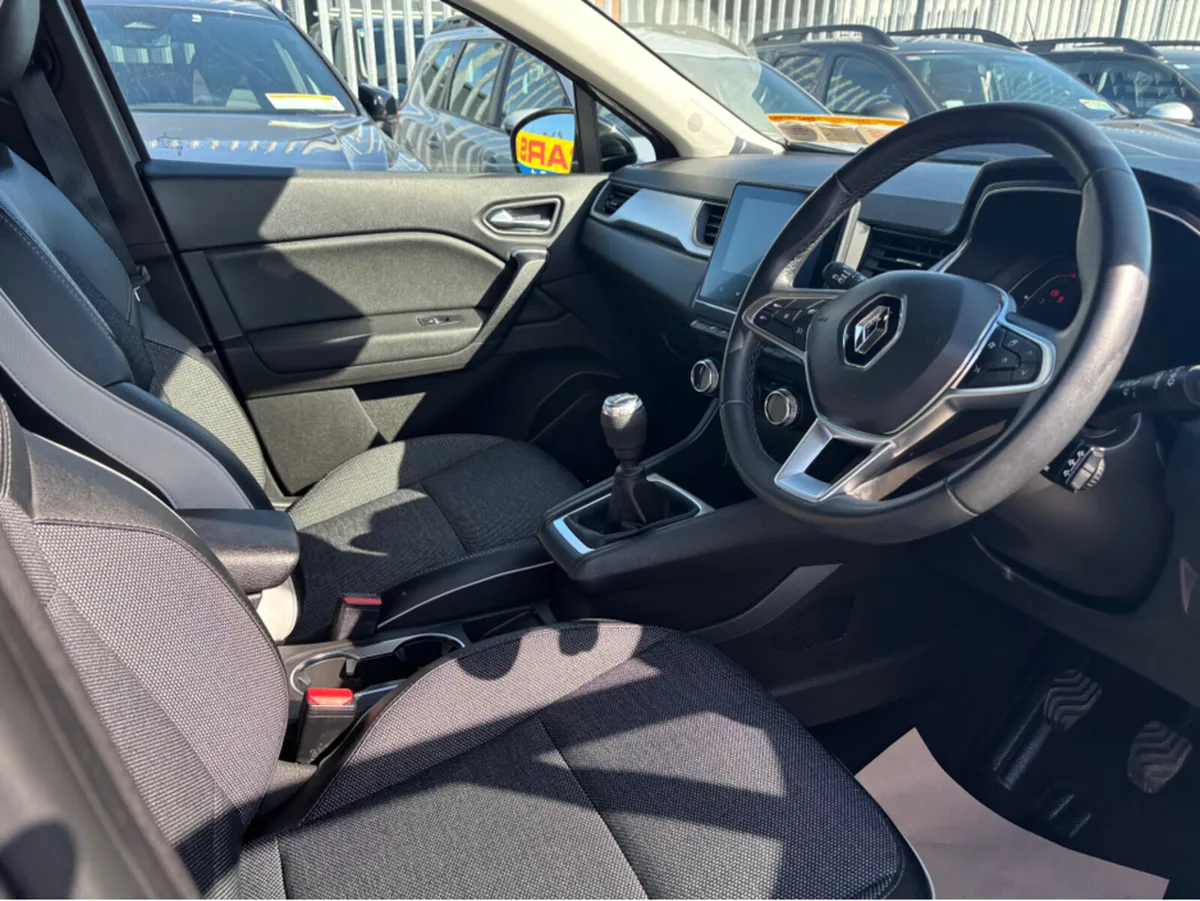 Renault Captur TECHNO TCE 90 MY23 5DR - Image 4