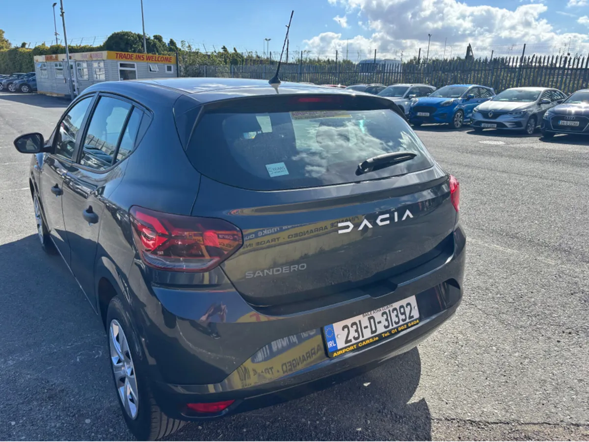 Dacia Sandero ESSENTIAL TCE 90 5SPEED N NBI 5DR Fi - Image 3
