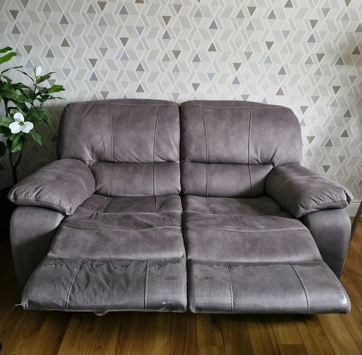 Bradford Sofa - Image 2