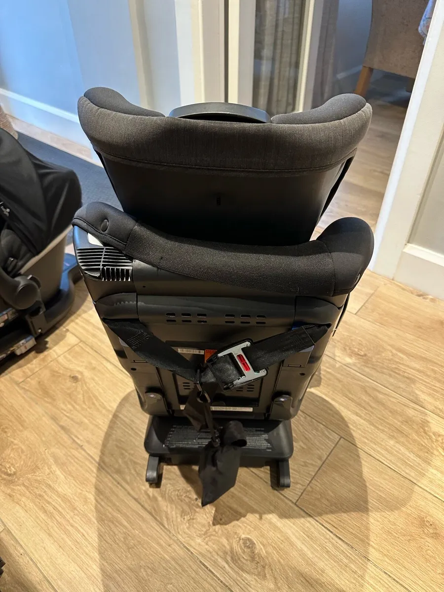 Jolie every stage fx car seat - Image 3