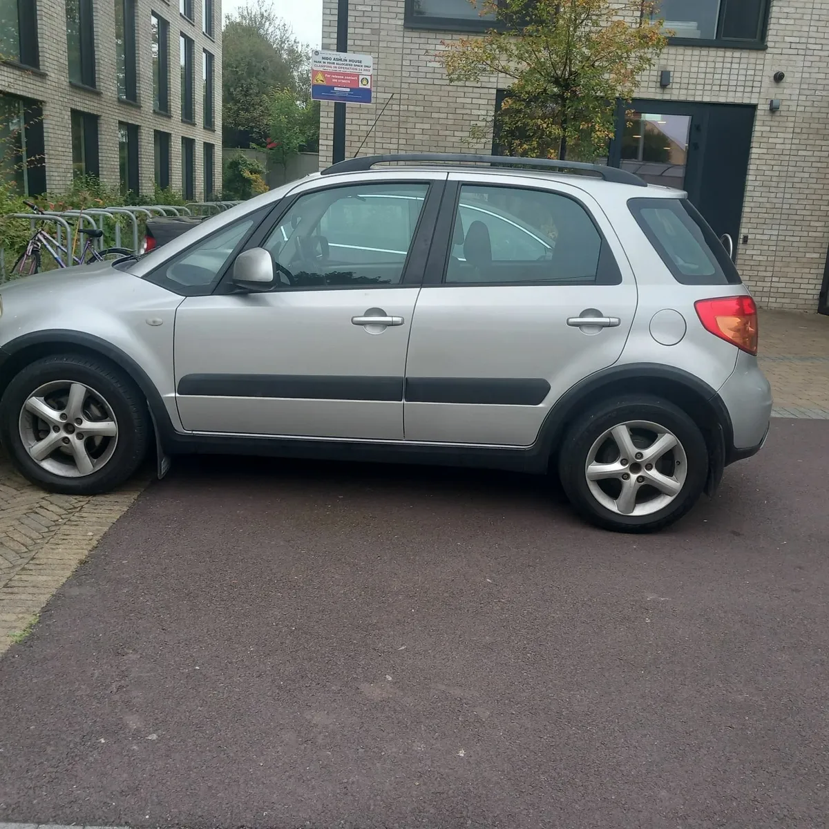 Suzuki SX4 2010 - Image 4