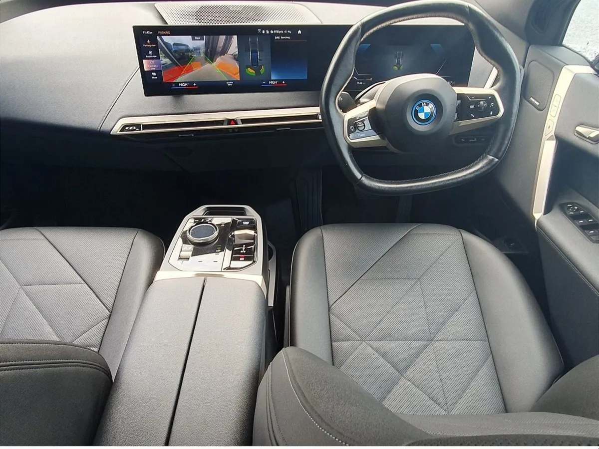 BMW IX Xdrive40 M Sport - Image 4