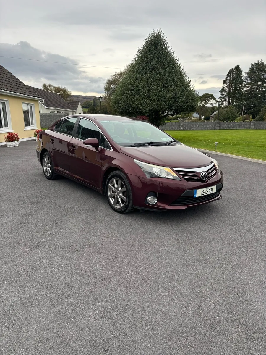 TOYOTA AVENSIS - Image 1