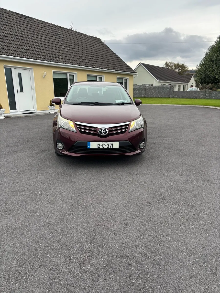 TOYOTA AVENSIS - Image 2