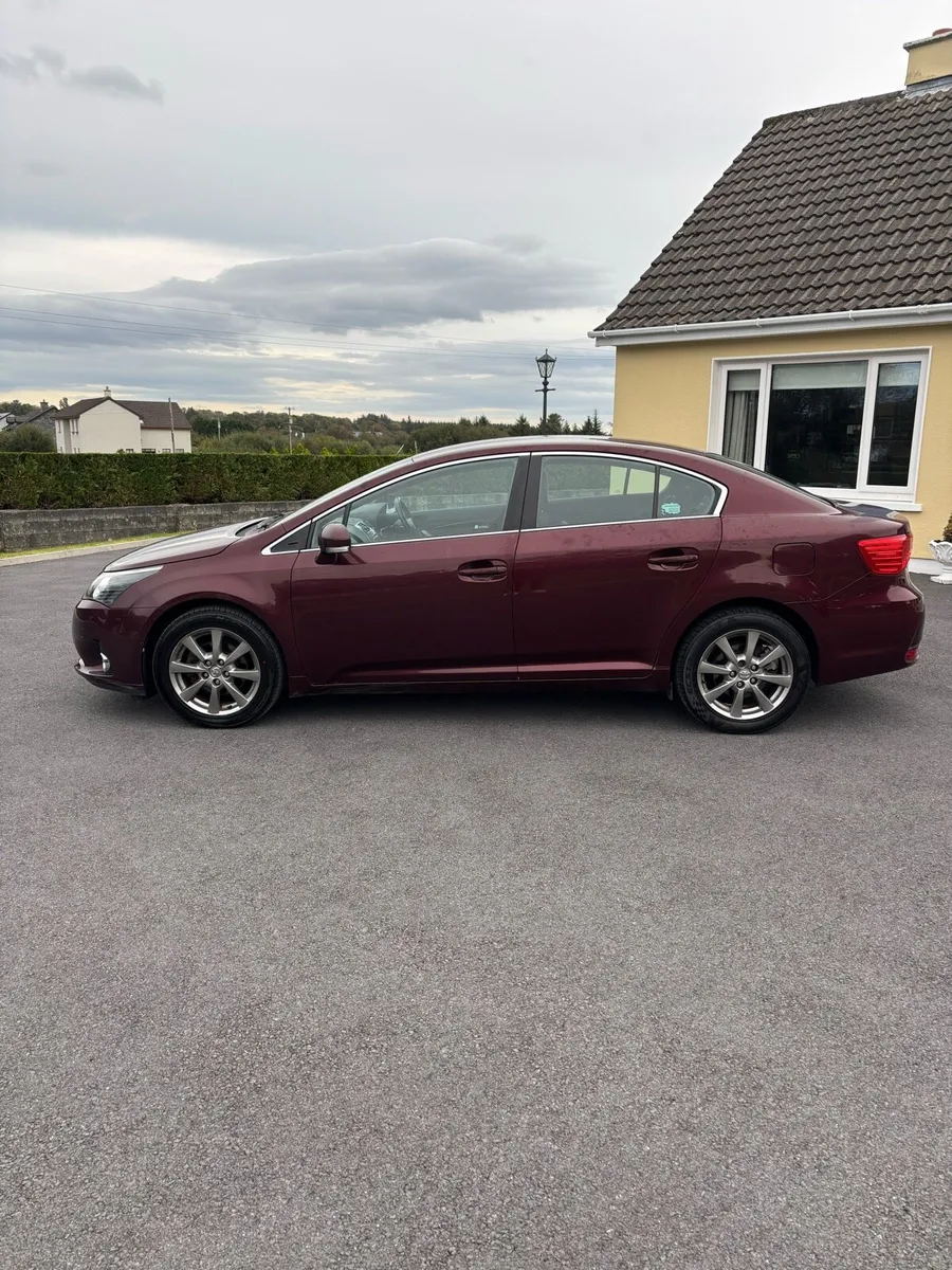 TOYOTA AVENSIS - Image 4