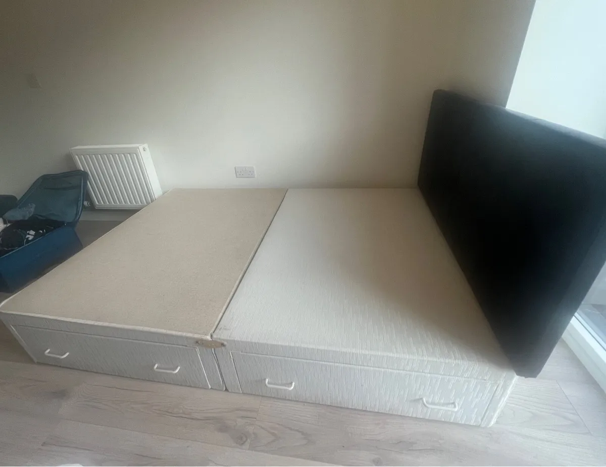 Double bed with side storage - Image 3