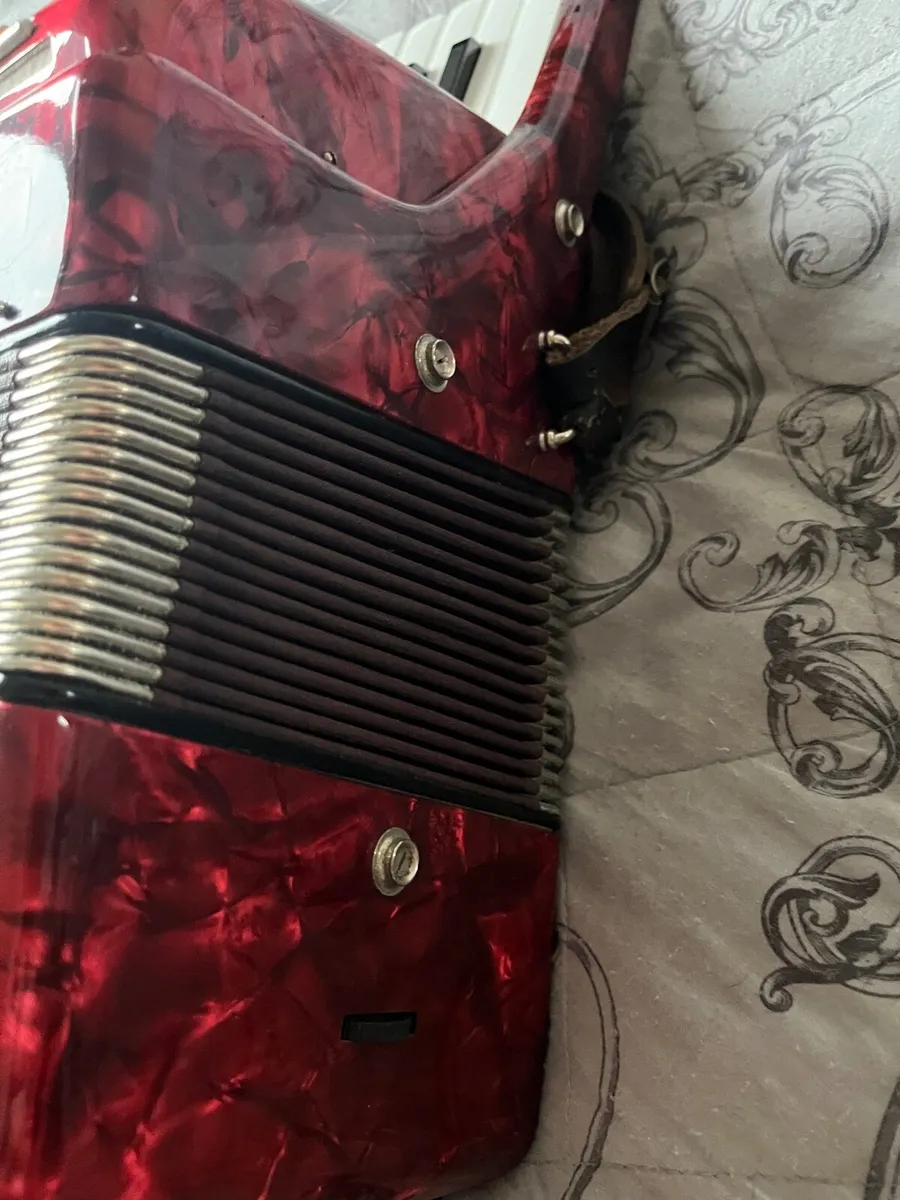 Piano Accordion - Image 2