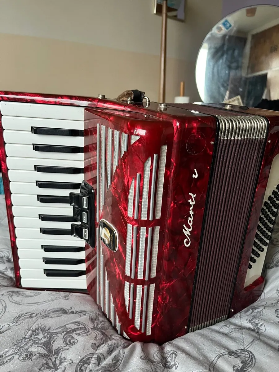 Piano Accordion - Image 1
