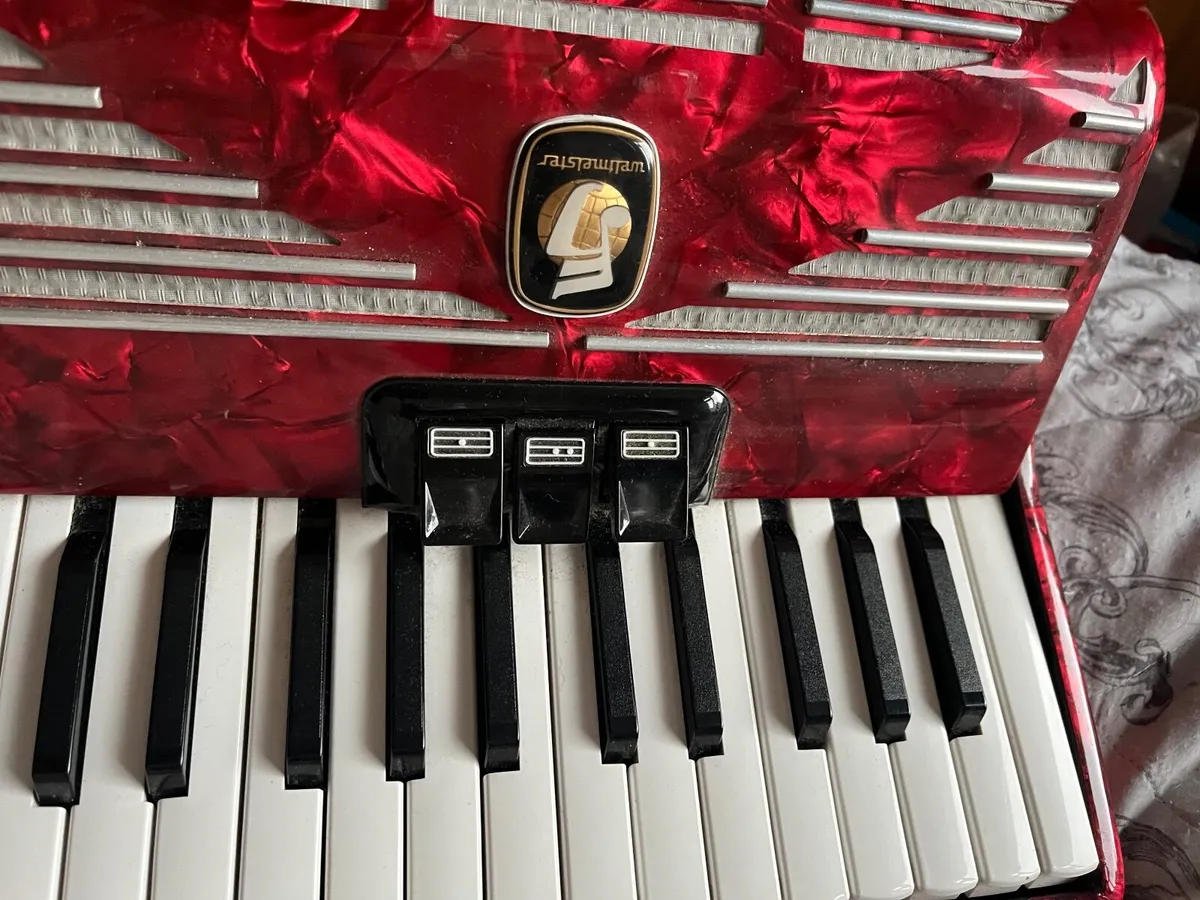 Piano Accordion - Image 3