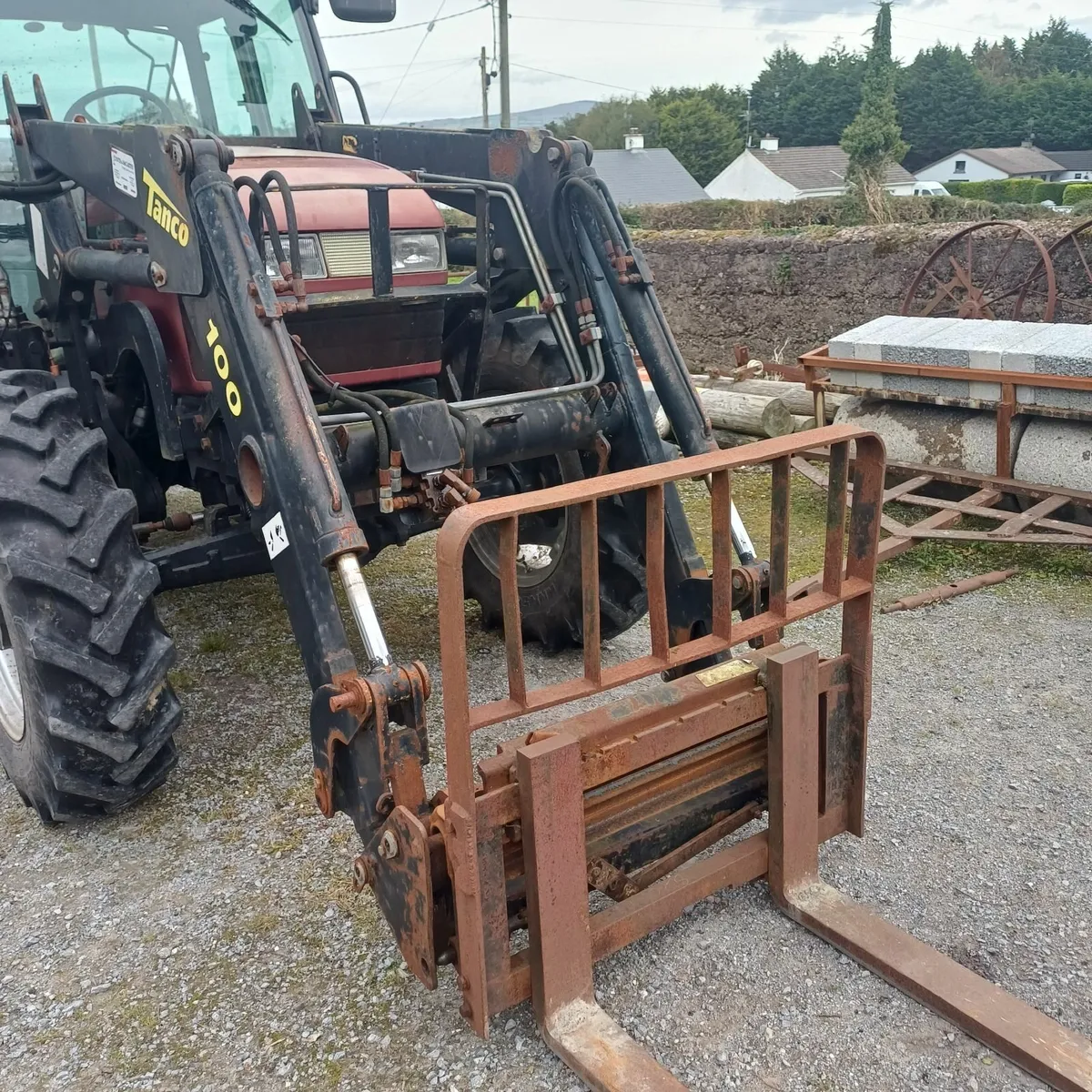 Front loader stand - Image 2
