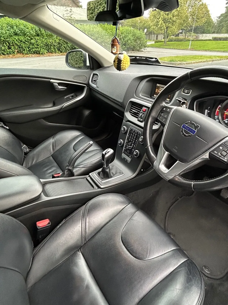 Volvo V40 2015 - Image 4