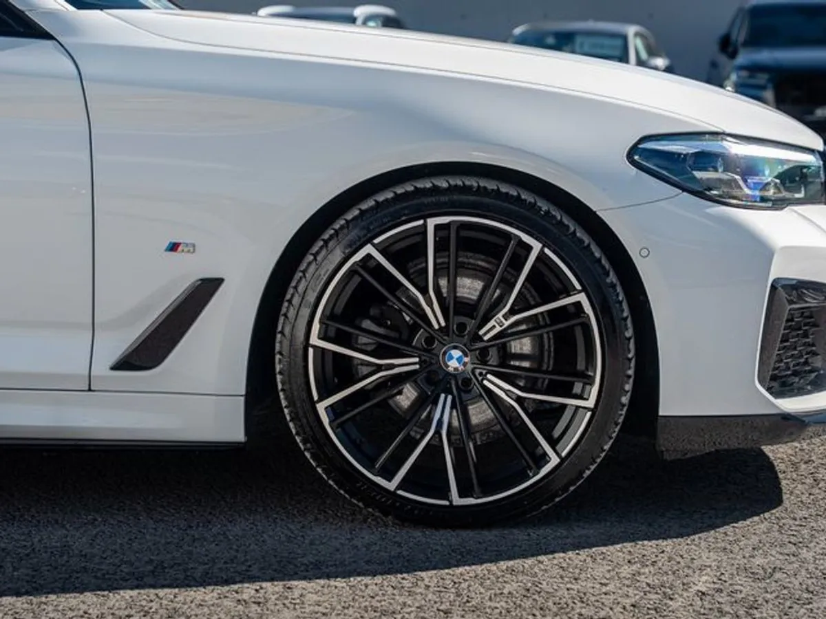 BMW 5 Series 520D M Sport - Image 3