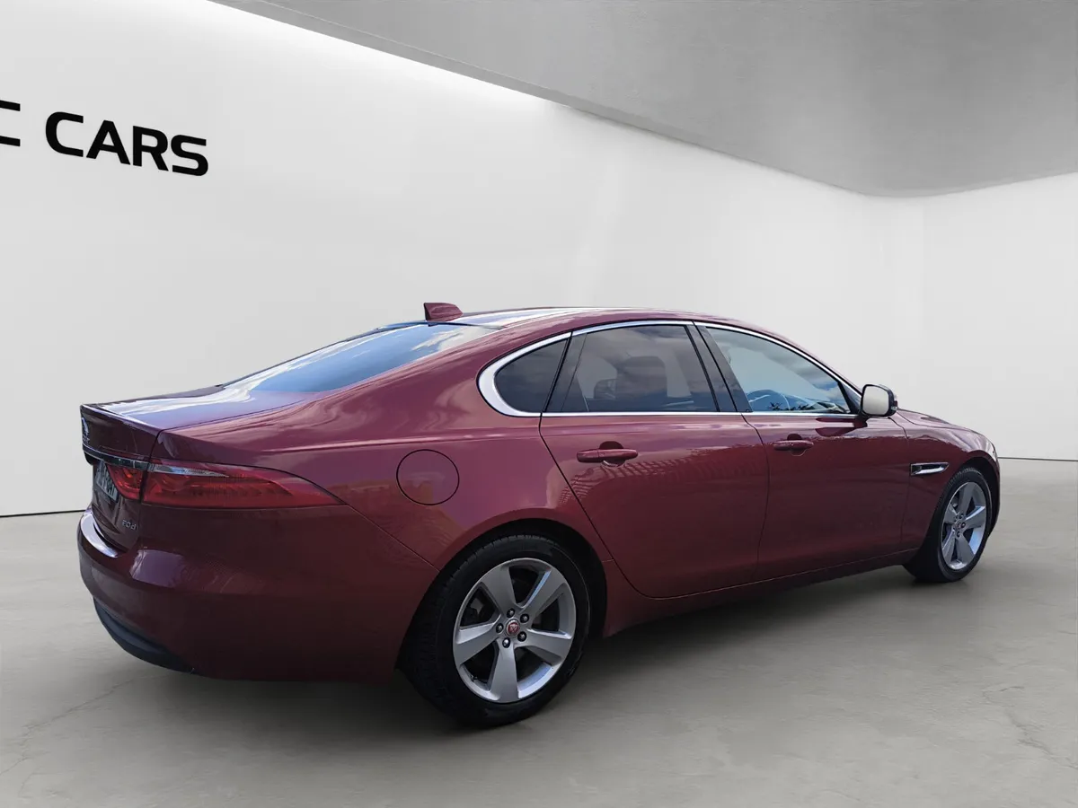 JAGUAR XF 2.0D AUTO PORTFOLIO - Image 3