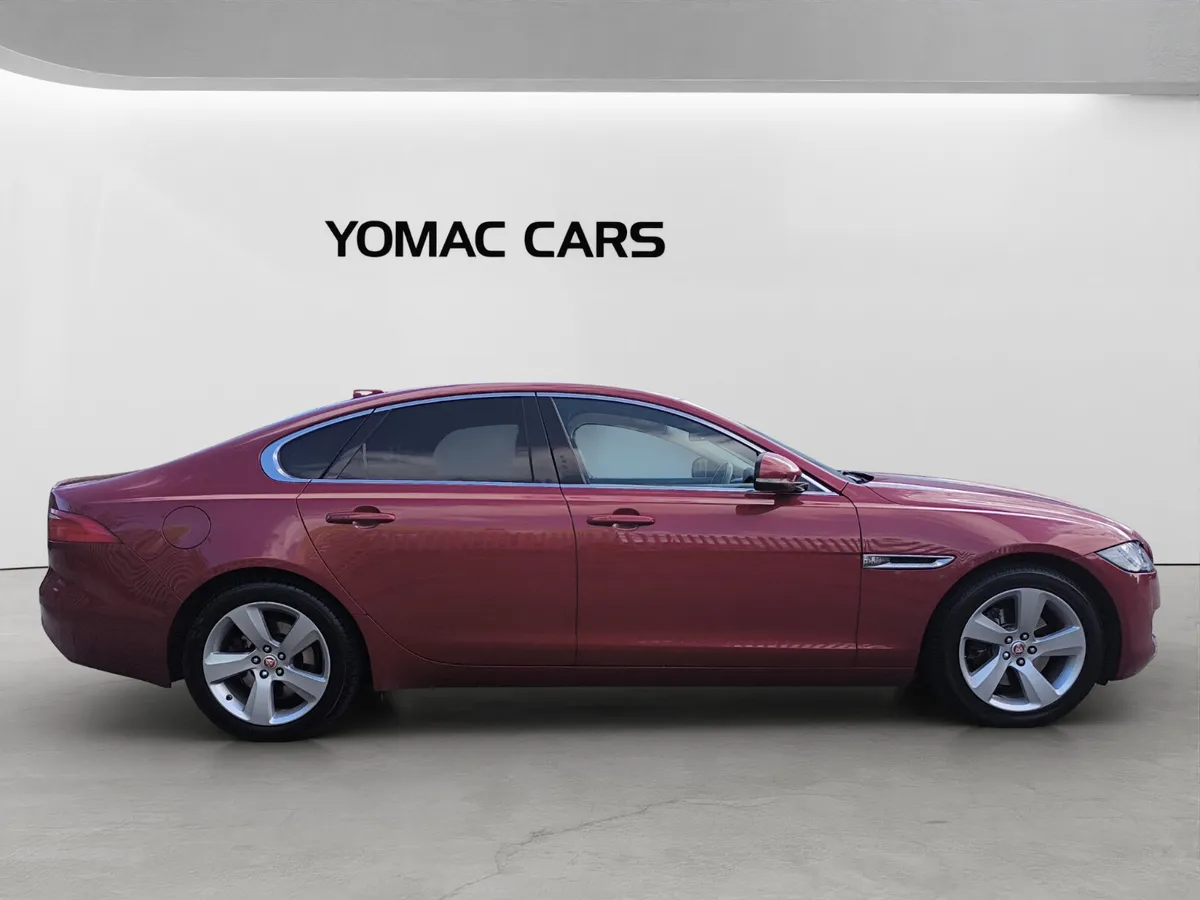 JAGUAR XF 2.0D AUTO PORTFOLIO - Image 2