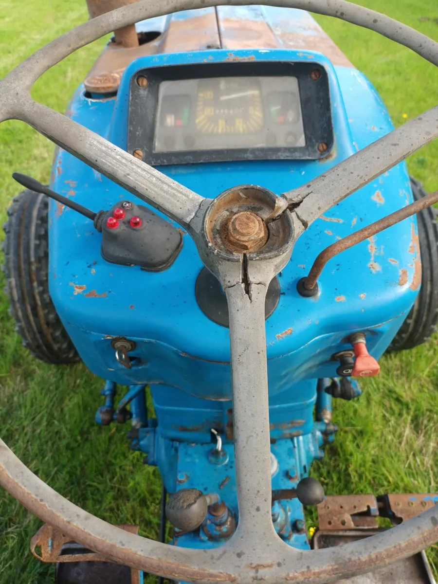 Ford 3000 - Image 2