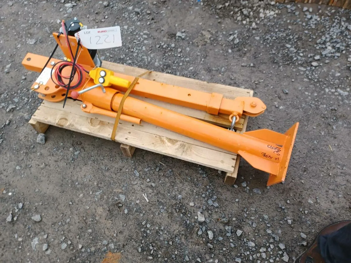 Hoist crane for trailer - Image 3