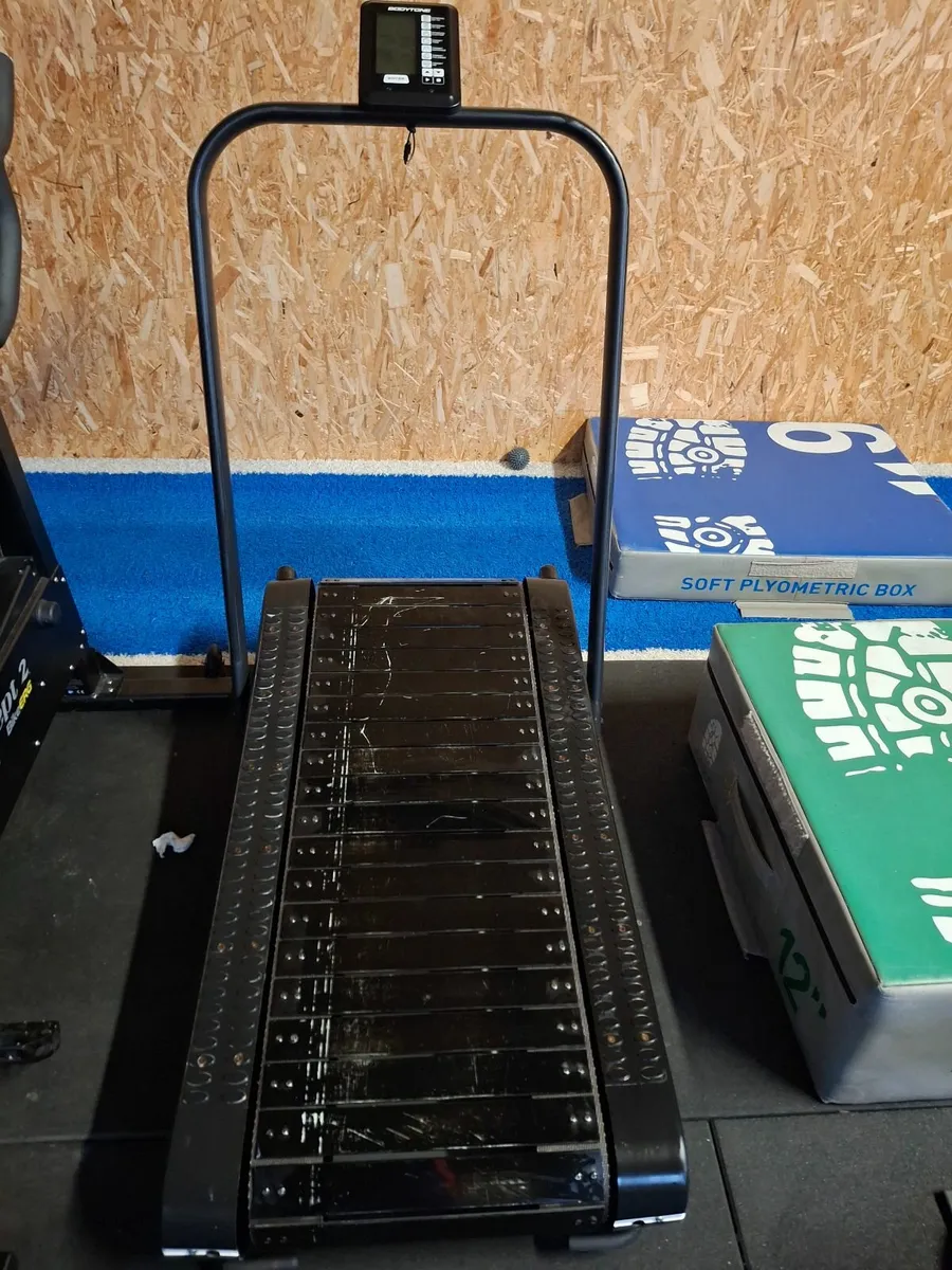 Curved treadmill - Image 3