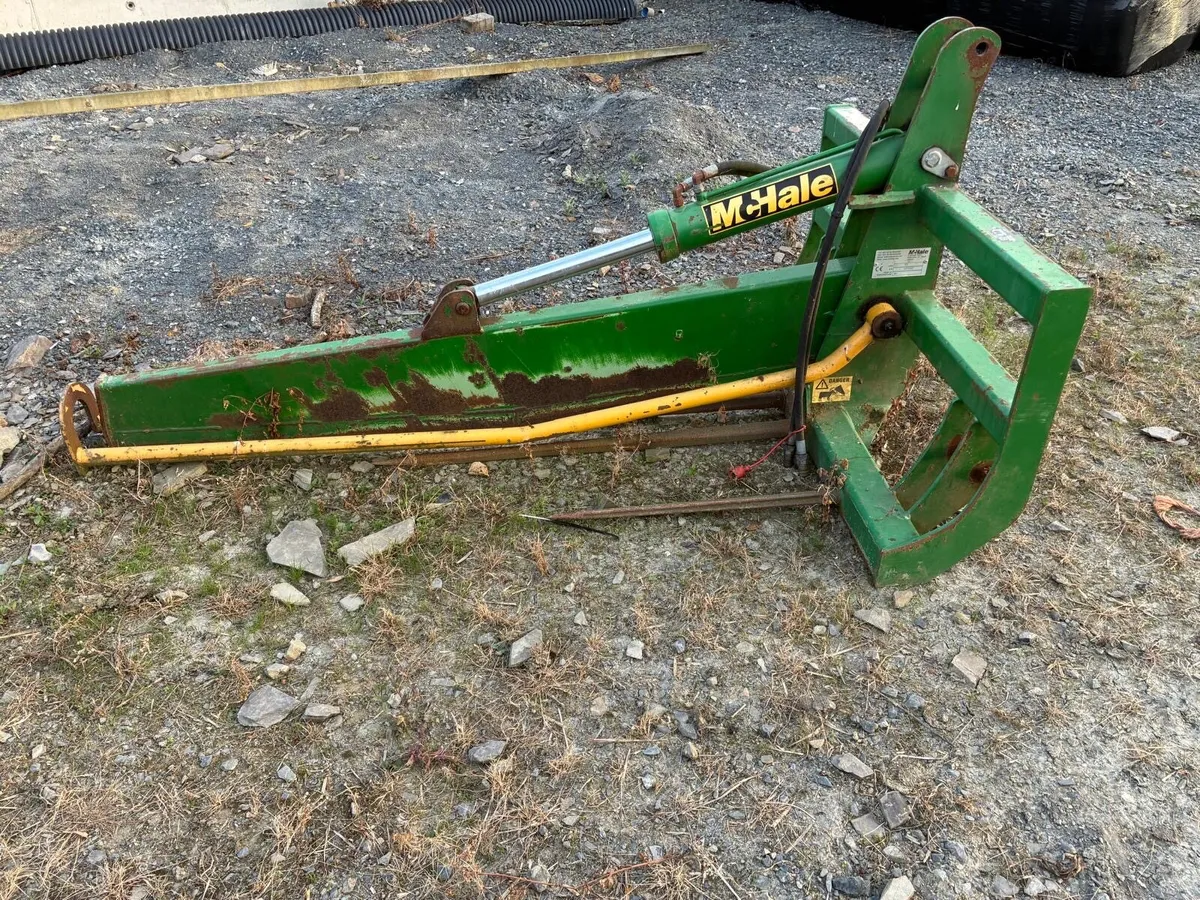 McHale bale splitter - Image 1