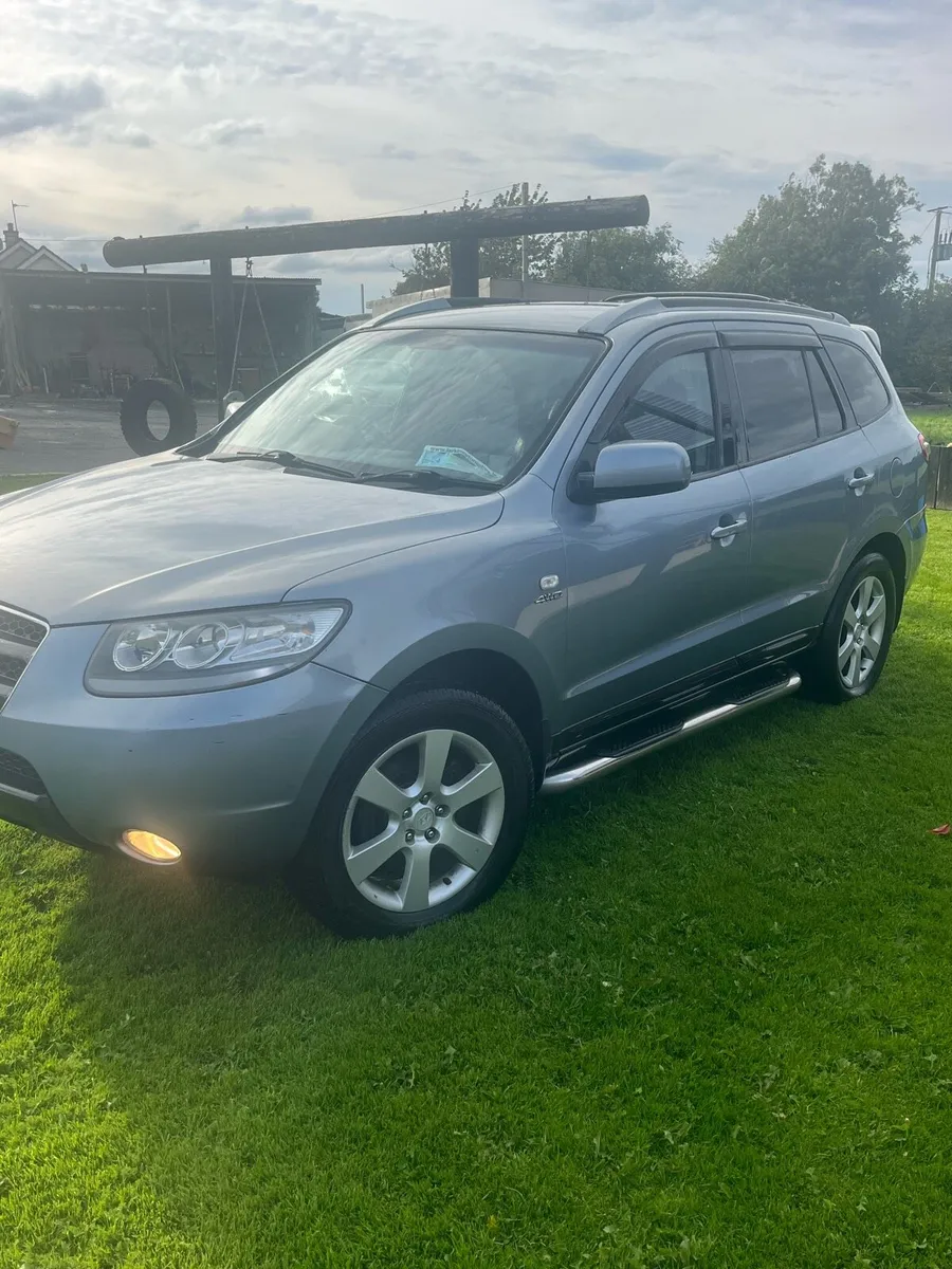 Hyundai Santa Fe 4wd 2 jeeps! - Image 1