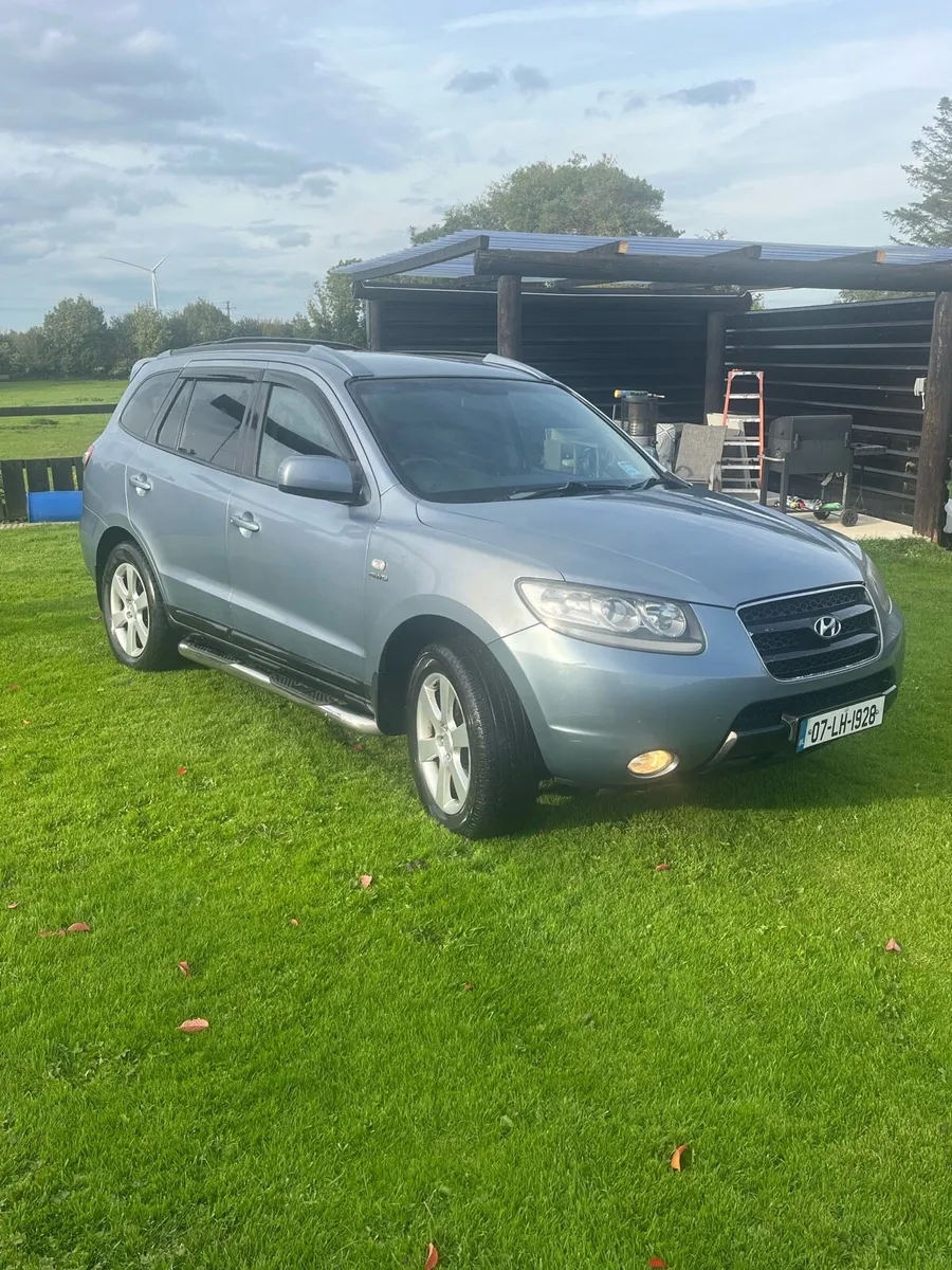 Hyundai Santa Fe 4wd 2 jeeps! - Image 2