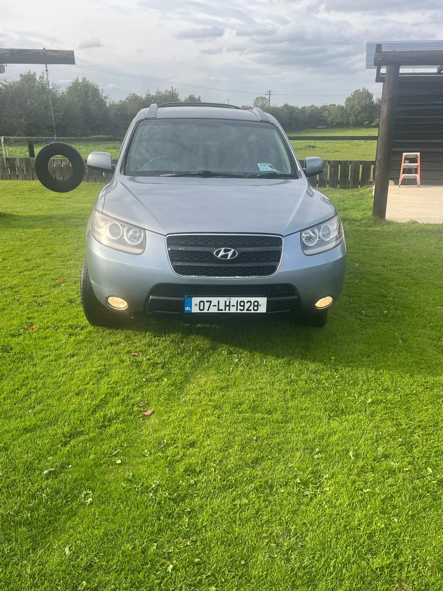 Hyundai Santa Fe 4wd 2 jeeps! - Image 3