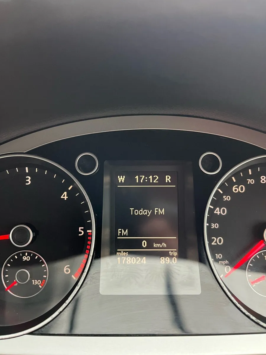 2010 Volkswagen Passat CC - Image 2