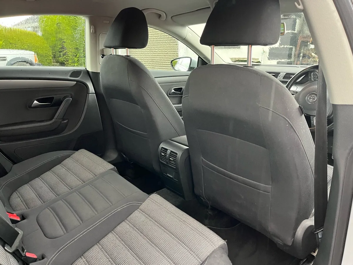 2010 Volkswagen Passat CC - Image 4