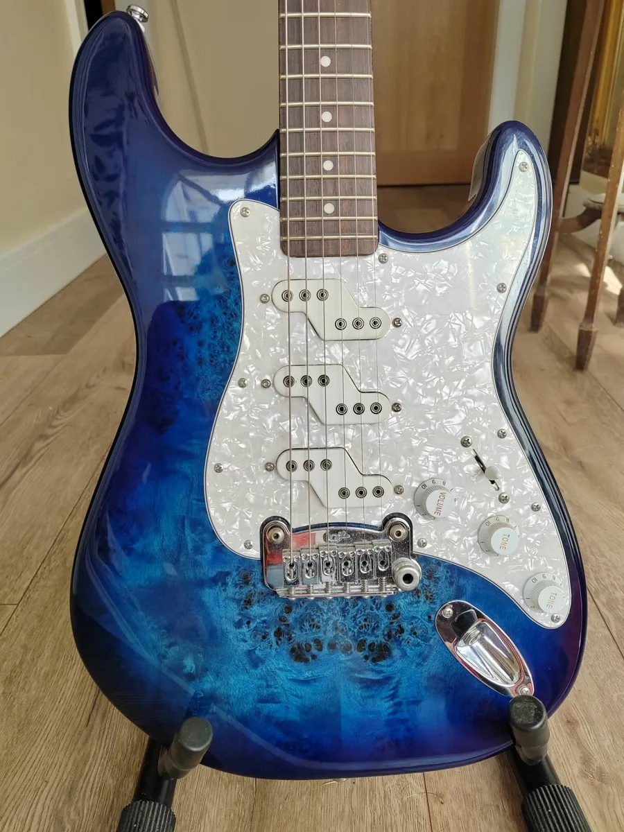 G&L Guitar - Image 3