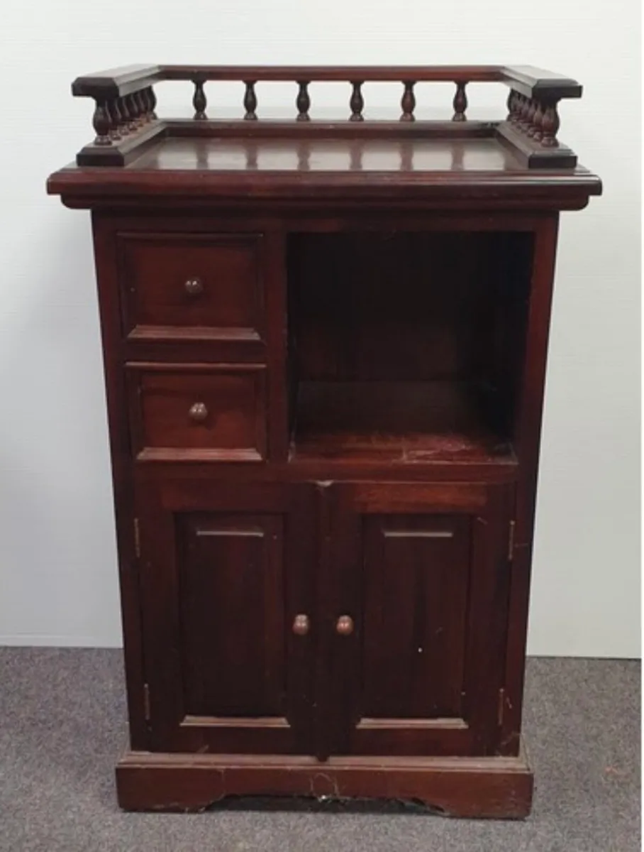 Mahogany Hall/Side Cabinet